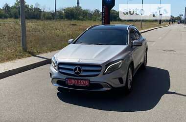 Позашляховик / Кросовер Mercedes-Benz GLA-Class 2015 в 