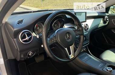 Позашляховик / Кросовер Mercedes-Benz GLA-Class 2015 в 