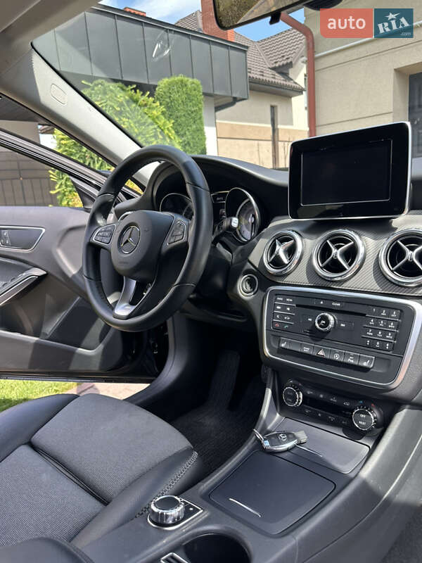 Внедорожник / Кроссовер Mercedes-Benz GLA-Class 2016 в Ивано-Франковске