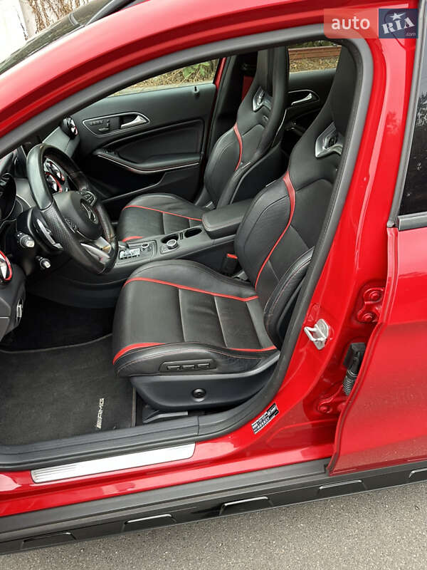 Позашляховик / Кросовер Mercedes-Benz GLA-Class 2016 в Києві