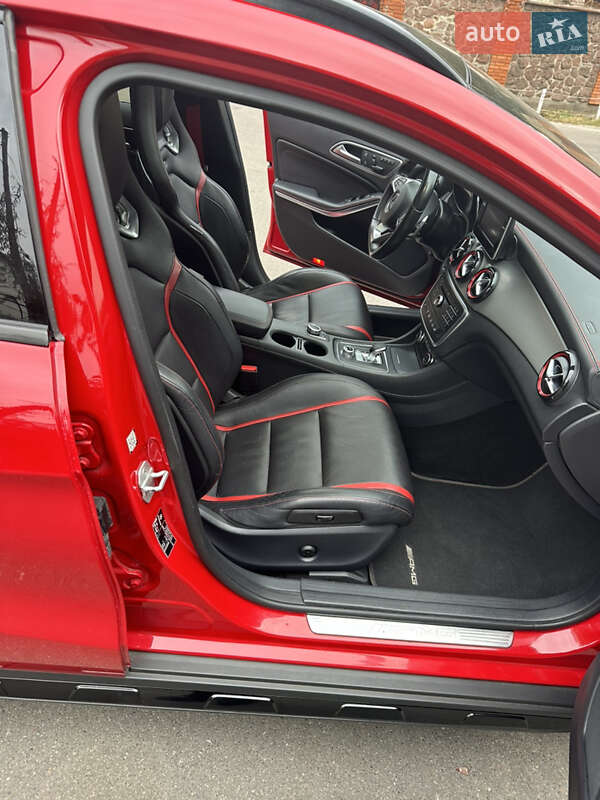 Позашляховик / Кросовер Mercedes-Benz GLA-Class 2016 в Києві
