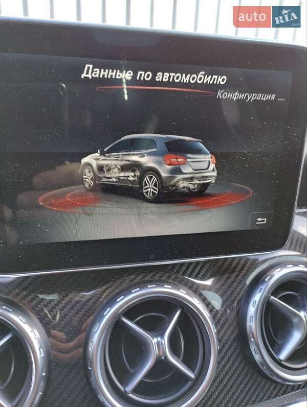 Внедорожник / Кроссовер Mercedes-Benz GLA-Class 2016 в Киеве
