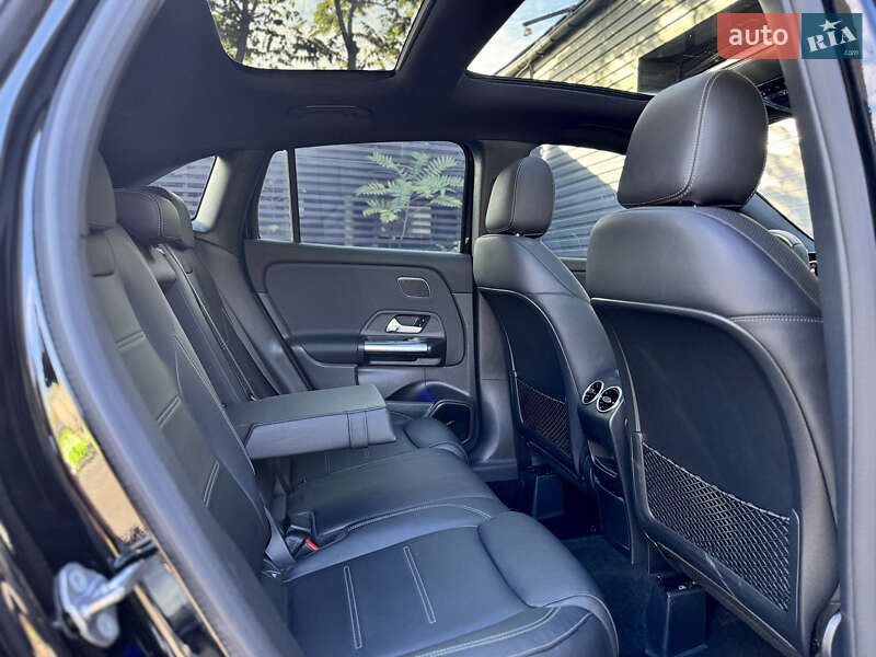 Внедорожник / Кроссовер Mercedes-Benz GLA-Class 2022 в Киеве
