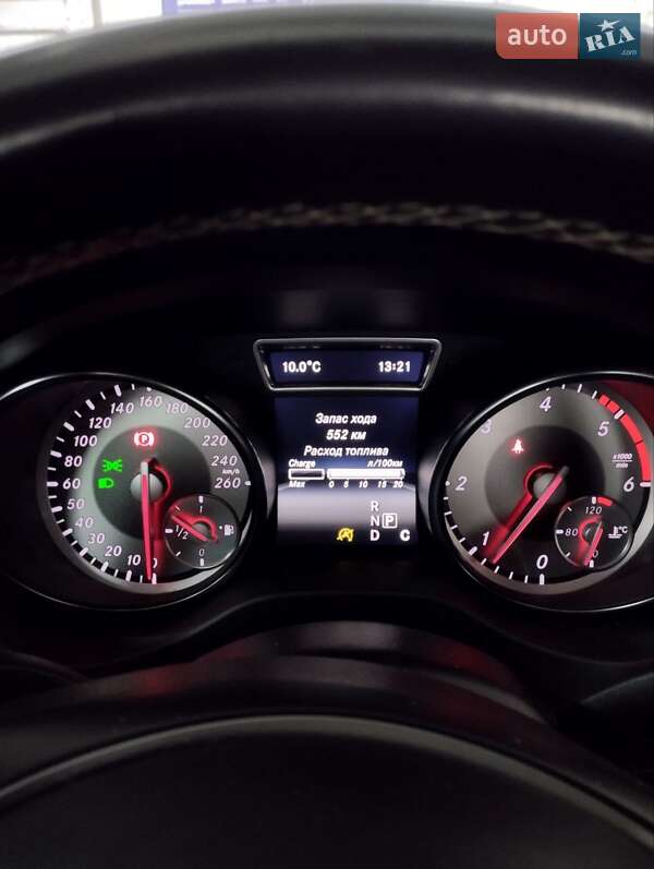Внедорожник / Кроссовер Mercedes-Benz GLA-Class 2016 в Киеве