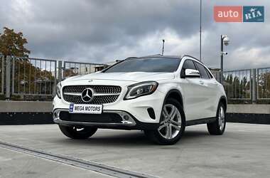 Внедорожник / Кроссовер Mercedes-Benz GLA-Class 2018 в Киеве