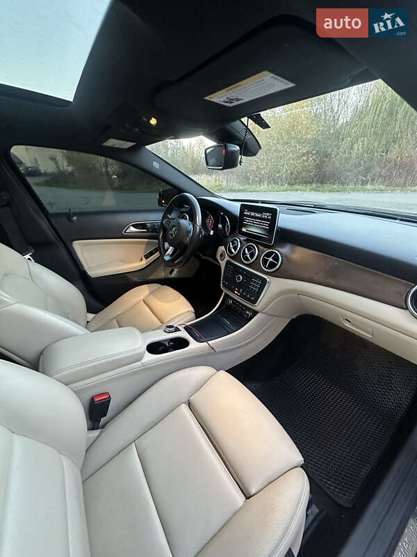 Внедорожник / Кроссовер Mercedes-Benz GLA-Class 2015 в Бориславе