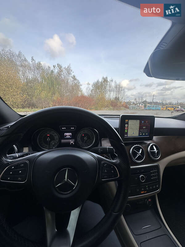 Внедорожник / Кроссовер Mercedes-Benz GLA-Class 2015 в Бориславе