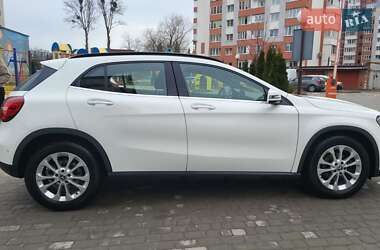 Внедорожник / Кроссовер Mercedes-Benz GLA-Class 2018 в 