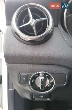 Внедорожник / Кроссовер Mercedes-Benz GLA-Class 2018 в 