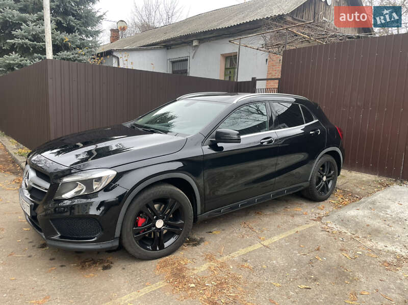 Внедорожник / Кроссовер Mercedes-Benz GLA-Class 2015 в Полтаве