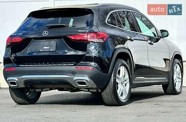 Внедорожник / Кроссовер Mercedes-Benz GLA-Class 2022 в 
