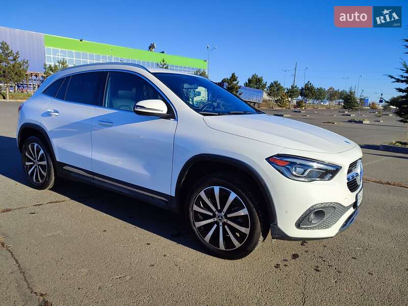 Внедорожник / Кроссовер Mercedes-Benz GLA-Class 2020 в Одессе