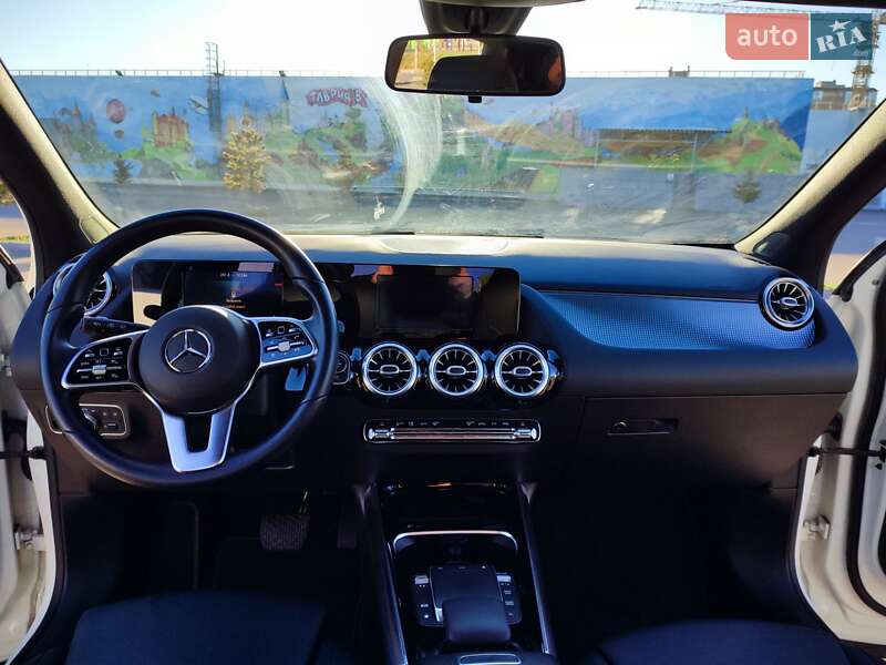 Внедорожник / Кроссовер Mercedes-Benz GLA-Class 2020 в Одессе