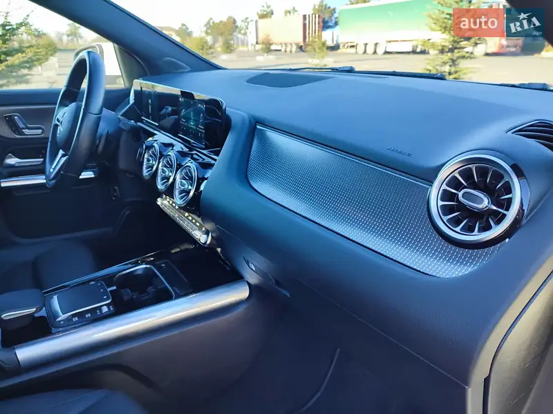 Mercedes-Benz GLA-Class 2020