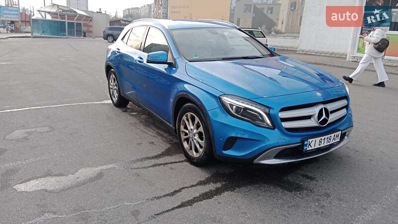 Внедорожник / Кроссовер Mercedes-Benz GLA-Class 2015 в Киеве
