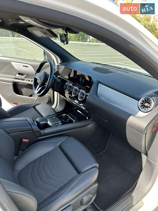 Позашляховик / Кросовер Mercedes-Benz GLA-Class 2021 в Києві