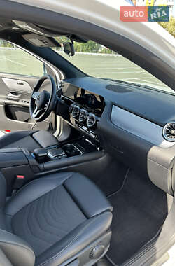 Внедорожник / Кроссовер Mercedes-Benz GLA-Class 2021 в 