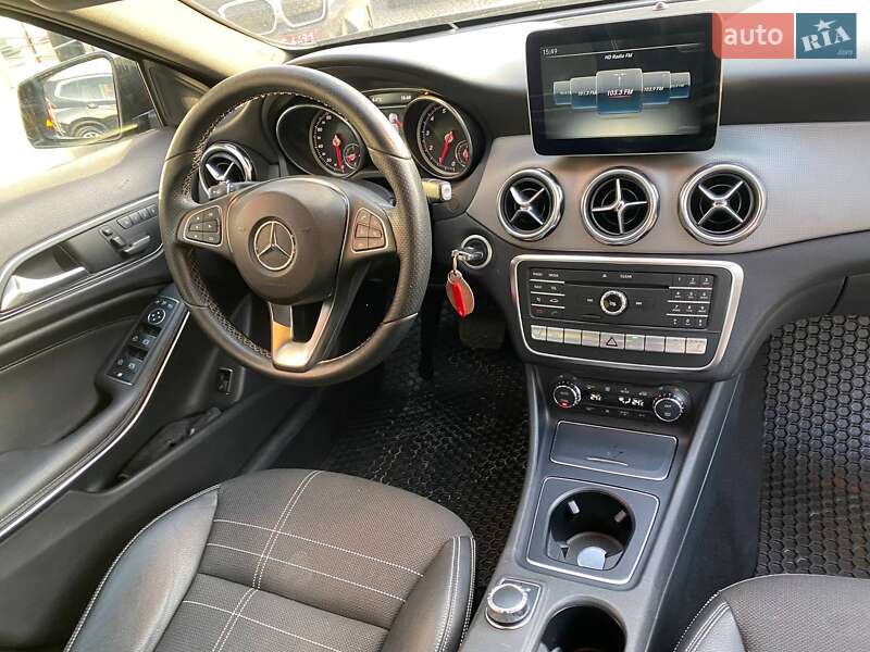 Внедорожник / Кроссовер Mercedes-Benz GLA-Class 2017 в Львове