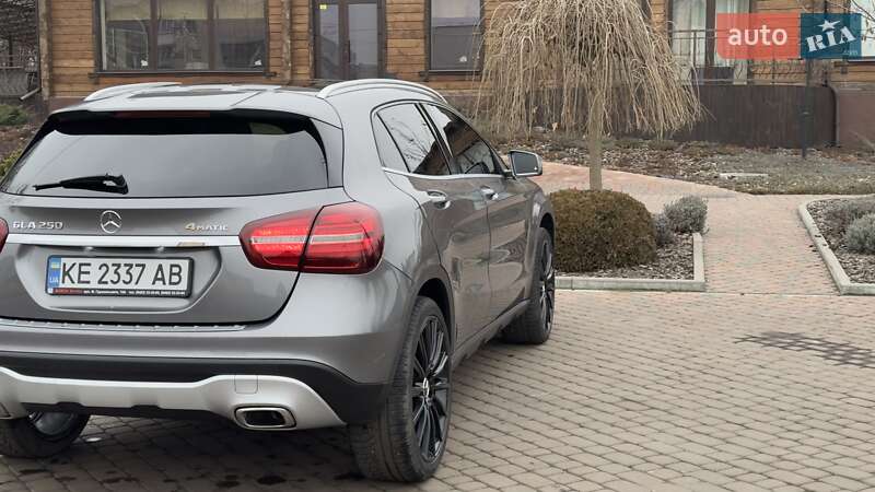 Внедорожник / Кроссовер Mercedes-Benz GLA-Class 2017 в Киеве фото 23 Внедорожник / Кроссовер Mercedes-Benz GLA-Class 2017 в Киеве
