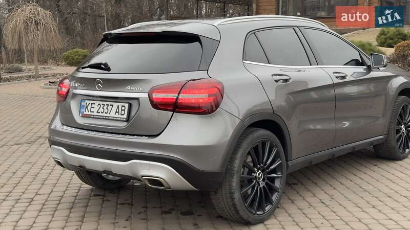 Внедорожник / Кроссовер Mercedes-Benz GLA-Class 2017 в Киеве фото 25 Внедорожник / Кроссовер Mercedes-Benz GLA-Class 2017 в Киеве