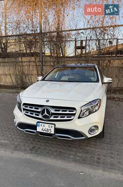 Позашляховик / Кросовер Mercedes-Benz GLA-Class 2017 в 