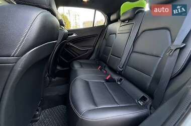 Позашляховик / Кросовер Mercedes-Benz GLA-Class 2017 в 