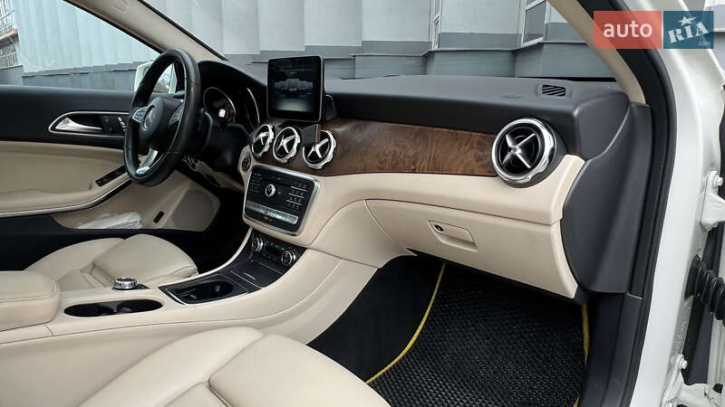 Внедорожник / Кроссовер Mercedes-Benz GLA-Class 2017 в Запорожье