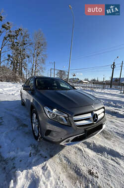 Позашляховик / Кросовер Mercedes-Benz GLA-Class 2015 в 