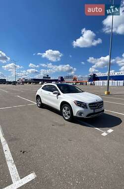 Внедорожник / Кроссовер Mercedes-Benz GLA-Class 2017 в 