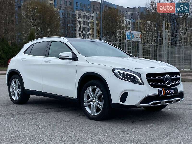 Внедорожник / Кроссовер Mercedes-Benz GLA-Class 2019 в Львове