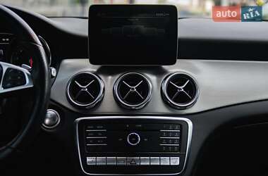 Внедорожник / Кроссовер Mercedes-Benz GLA-Class 2018 в 