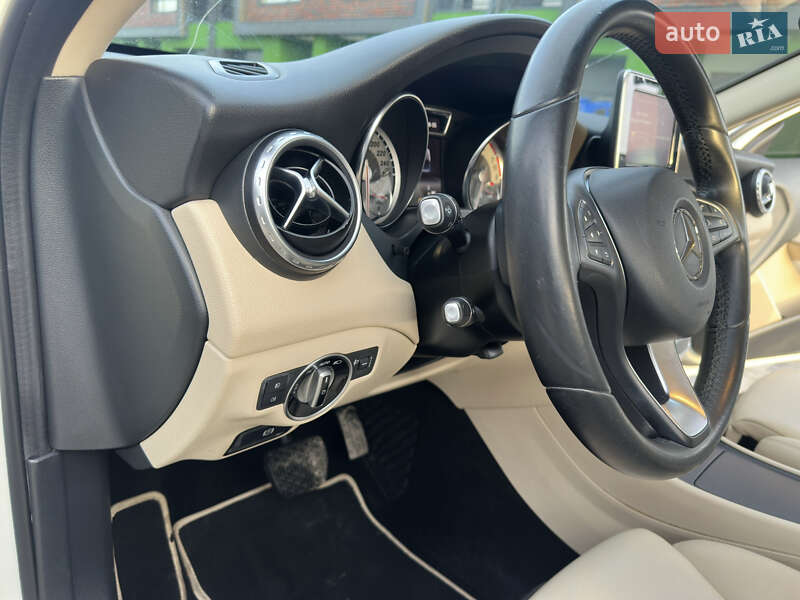 Позашляховик / Кросовер Mercedes-Benz GLA-Class 2015 в Кам'янець-Подільському