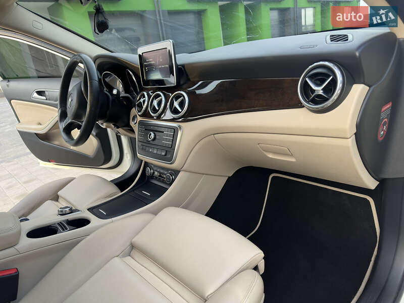 Позашляховик / Кросовер Mercedes-Benz GLA-Class 2015 в Кам'янець-Подільському
