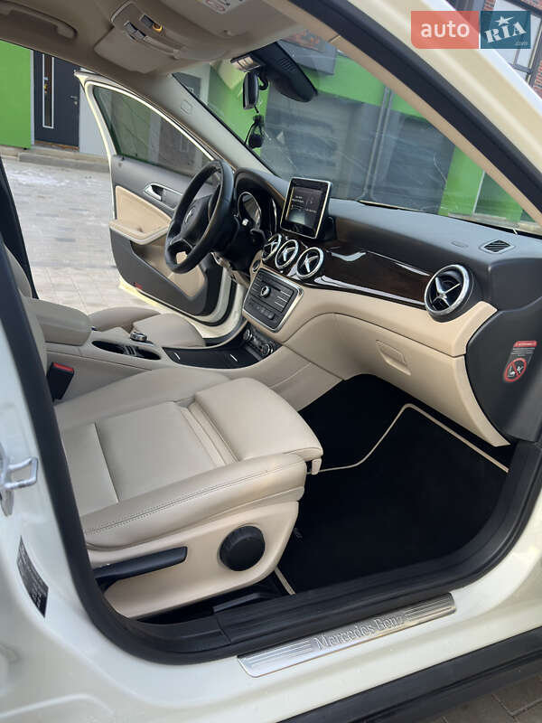 Позашляховик / Кросовер Mercedes-Benz GLA-Class 2015 в Кам'янець-Подільському