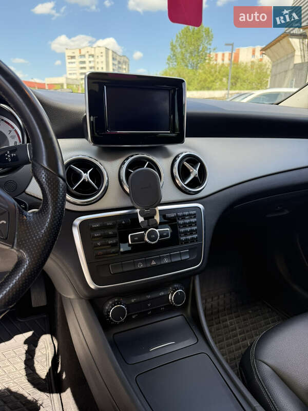 Внедорожник / Кроссовер Mercedes-Benz GLA-Class 2015 в Львове фото 9 Внедорожник / Кроссовер Mercedes-Benz GLA-Class 2015 в Львове