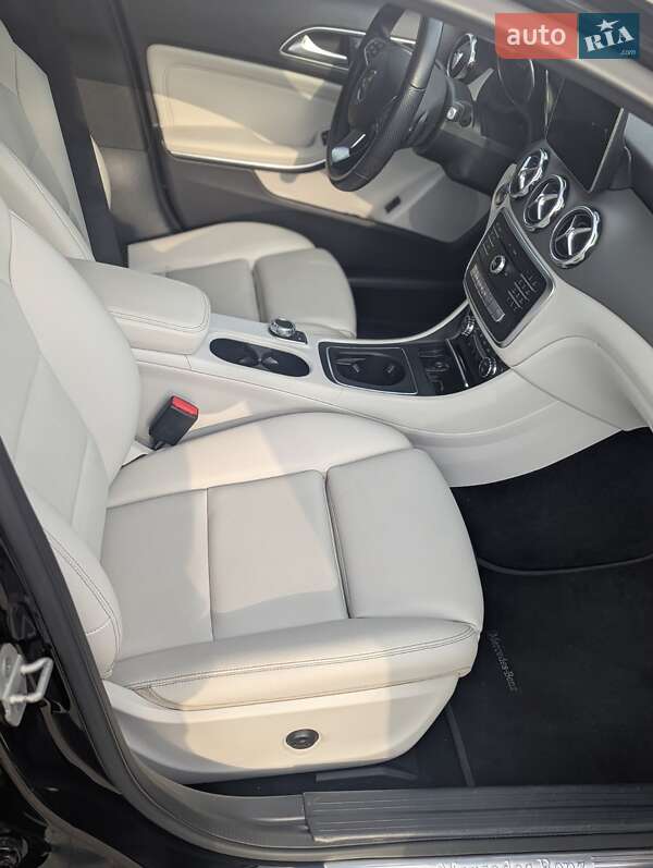 Внедорожник / Кроссовер Mercedes-Benz GLA-Class 2019 в Харькове