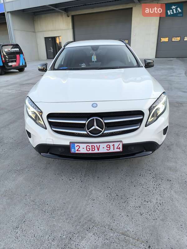 Внедорожник / Кроссовер Mercedes-Benz GLA-Class 2016 в Ровно