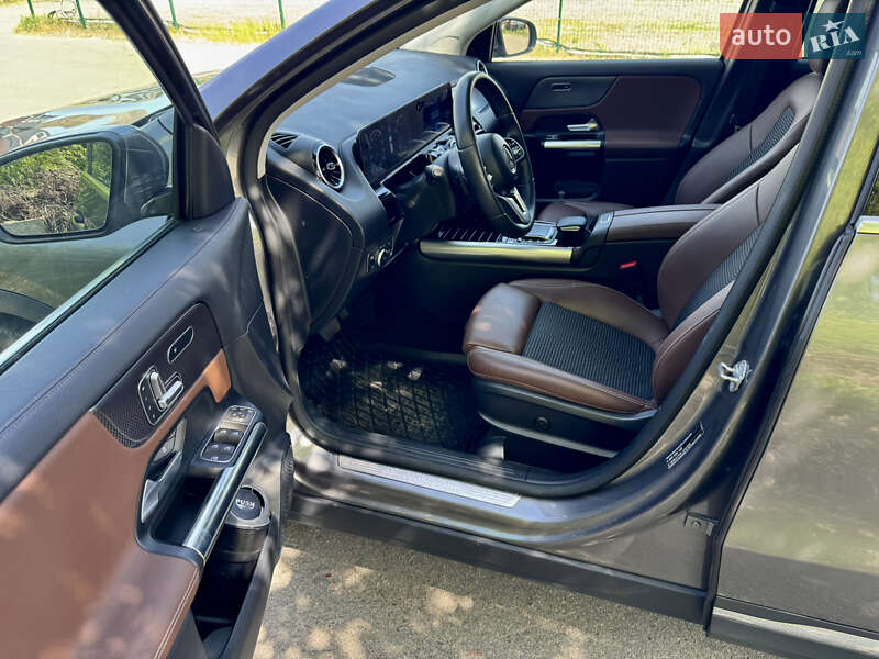 Позашляховик / Кросовер Mercedes-Benz GLA-Class 2021 в Києві