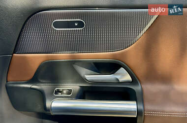 Внедорожник / Кроссовер Mercedes-Benz GLA-Class 2021 в 