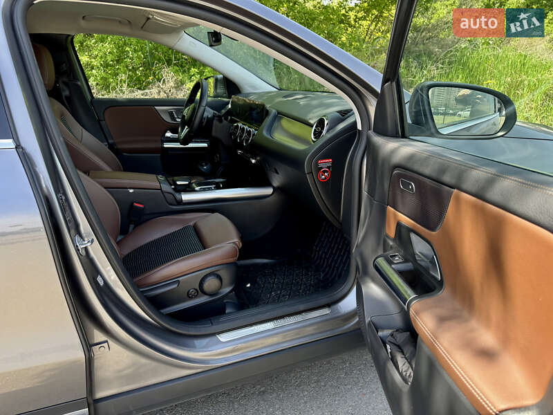 Позашляховик / Кросовер Mercedes-Benz GLA-Class 2021 в Києві
