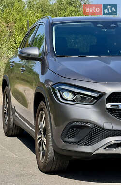 Внедорожник / Кроссовер Mercedes-Benz GLA-Class 2021 в 