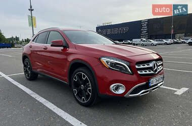Внедорожник / Кроссовер Mercedes-Benz GLA-Class 2019 в Киеве