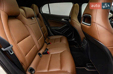 Внедорожник / Кроссовер Mercedes-Benz GLA-Class 2014 в 