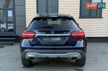 Внедорожник / Кроссовер Mercedes-Benz GLA-Class 2018 в 