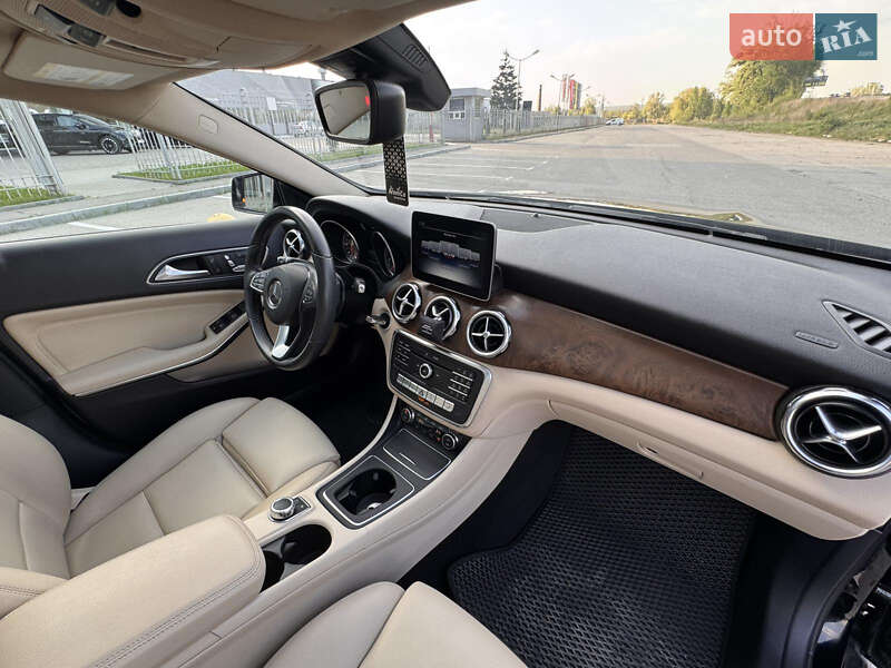 Внедорожник / Кроссовер Mercedes-Benz GLA-Class 2018 в Харькове