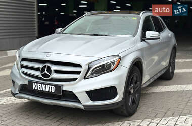 Позашляховик / Кросовер Mercedes-Benz GLA-Class 2015 в 
