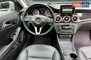 Позашляховик / Кросовер Mercedes-Benz GLA-Class 2015 в 