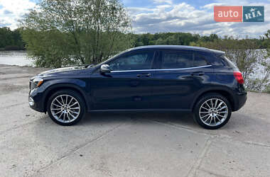 Позашляховик / Кросовер Mercedes-Benz GLA-Class 2017 в 