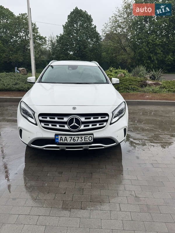 Mercedes-Benz GLA-Class 2018