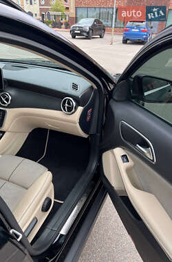 Внедорожник / Кроссовер Mercedes-Benz GLA-Class 2017 в 